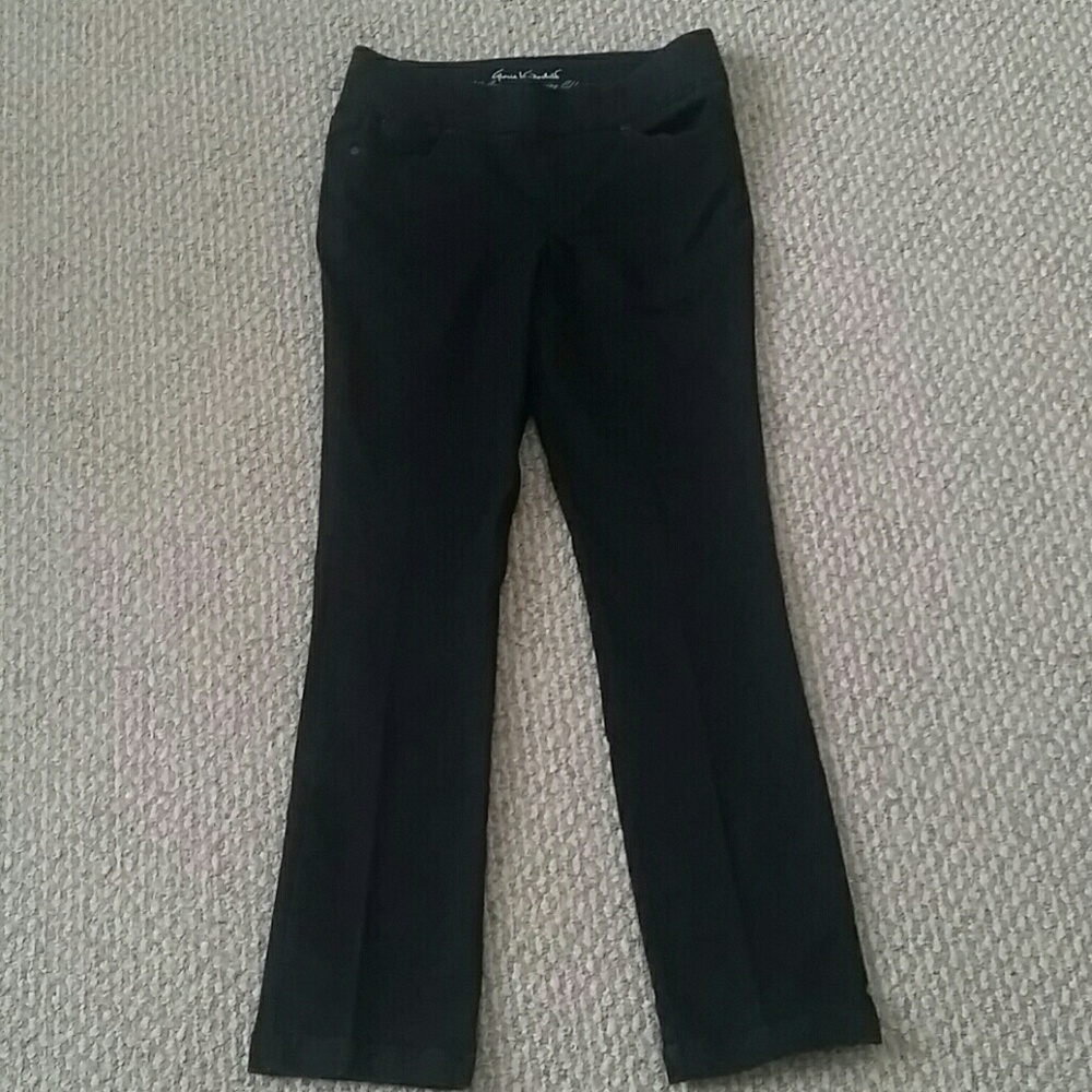 Gloria Vanderbilt All-around slimming effect pants